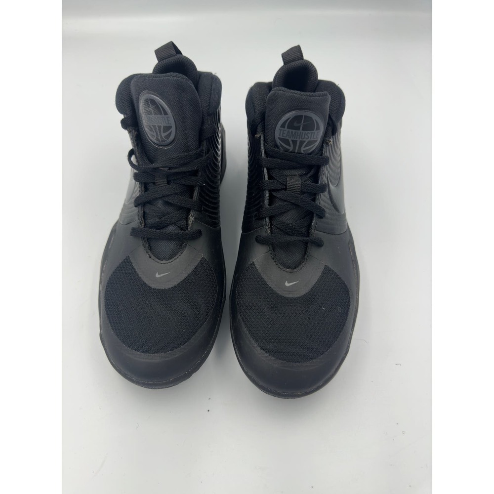 Nike Team Hustle D 9 - Youth's Athletic Companion AQ4224-010 (US Size 6Y)